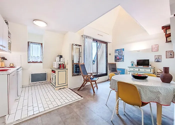 Le Plazza By Interhome Deauville