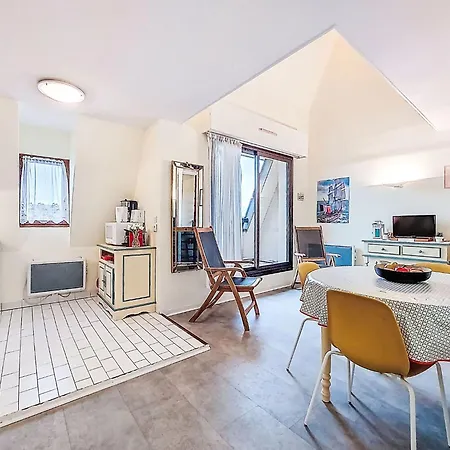 Le Plazza By Interhome Deauville